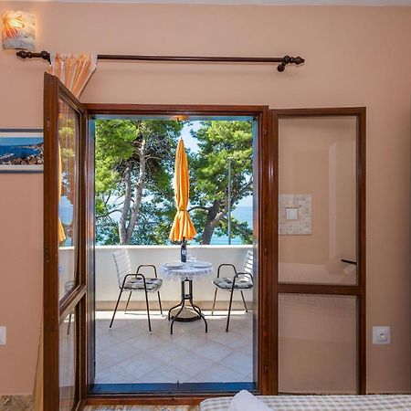 Apartments Verica - 15 M From Beach Krilo Exterior foto