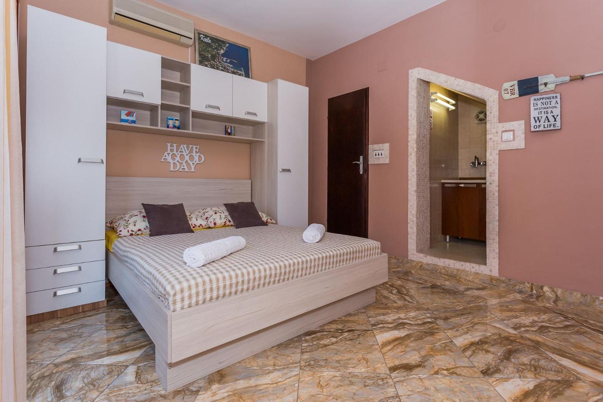 Apartments Verica - 15 M From Beach Krilo Exterior foto